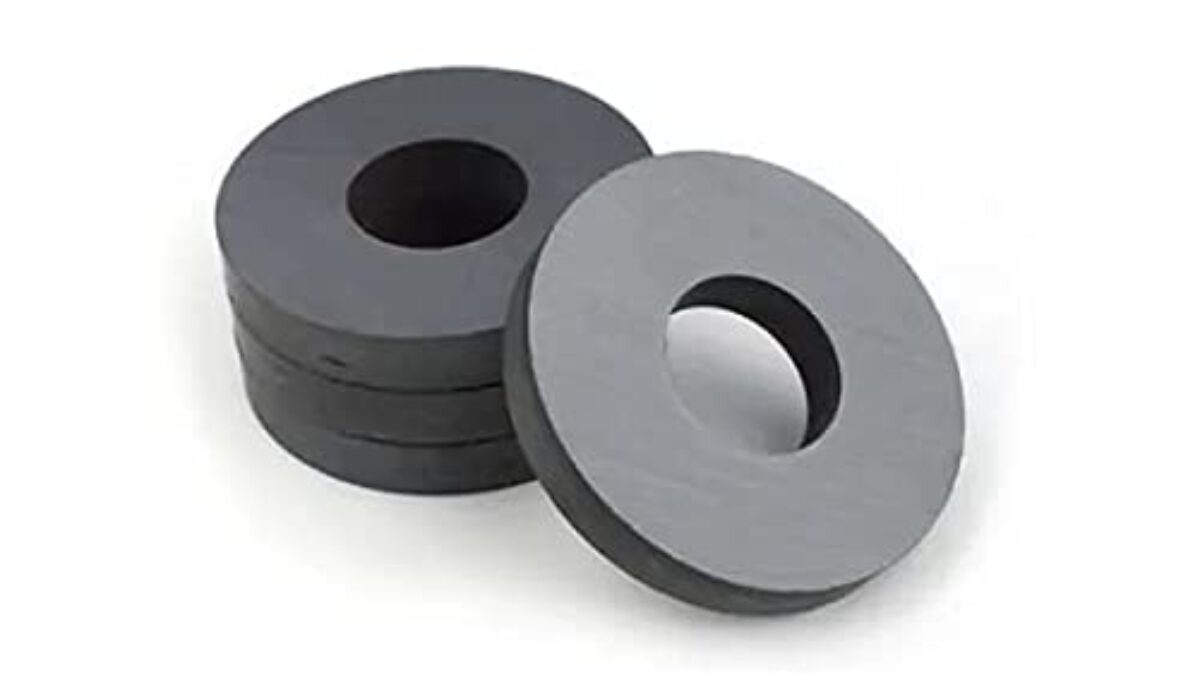 12 O.Dx4 I.D. mm NdFeB Ring Magnet, Thickness: 2 mm, N35 at Rs 9/piece in  Pune